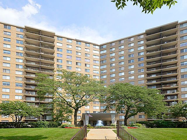 1st image of 7033 N Kedzie Ave APT 1206
