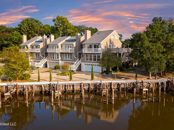 717 Bienville Blvd APT B5, Ocean Springs, MS 39564