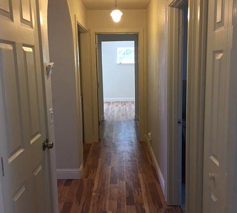 5th image of 2831 Pine St