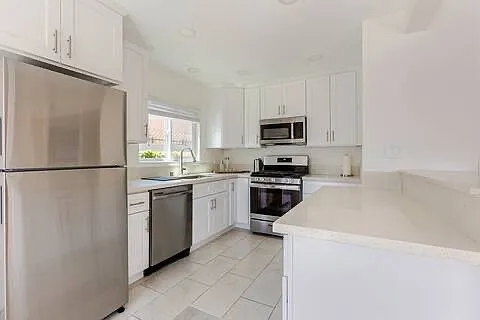 1929 S Corning St #1 — Photo 10