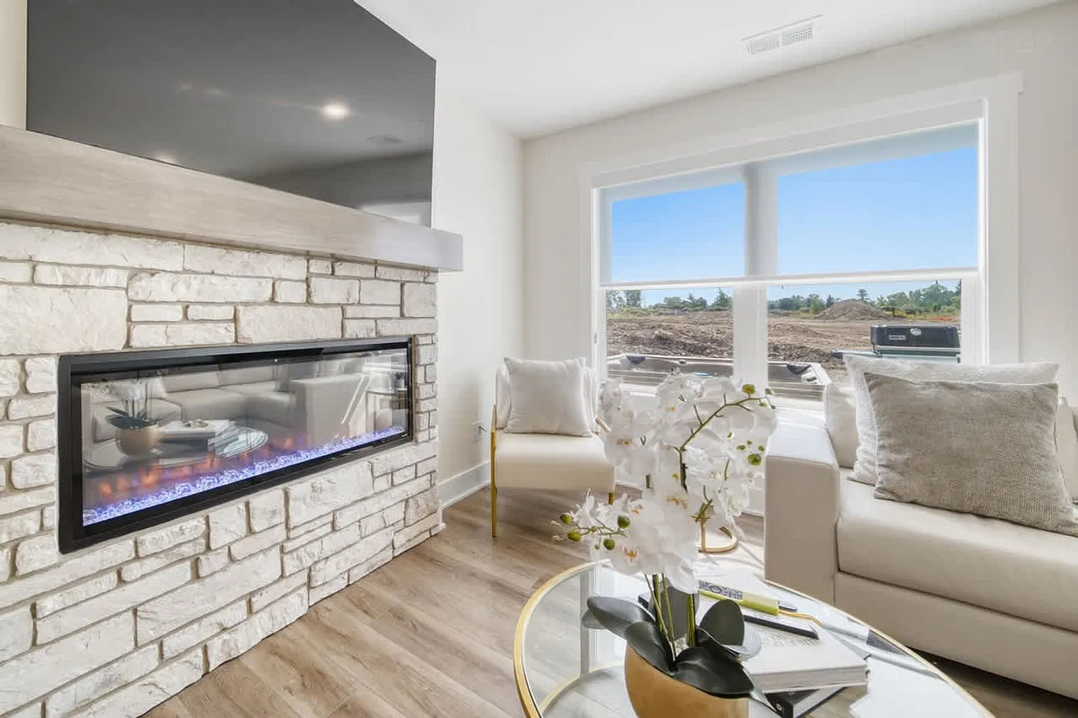 3 bed, 2.0 bath, 1506 sqft, $6,465 — Photo 2