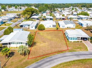 5515 Dakota St #415, Zephyrhills, FL 33542