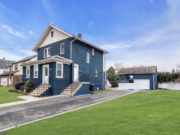 4th image of 550 Forest Rd