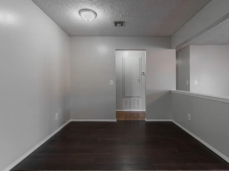 821 Peregrine Dr — Photo 14