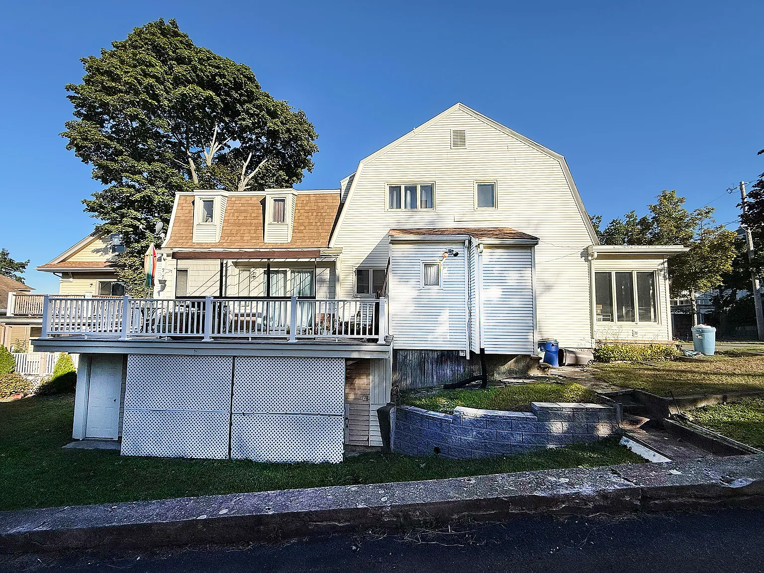 3 bed, 1.5 bath, 2095 sqft, $3,500 — Photo 3