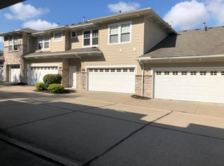 174 Copperstone Ct, Seven Hills, OH 44131