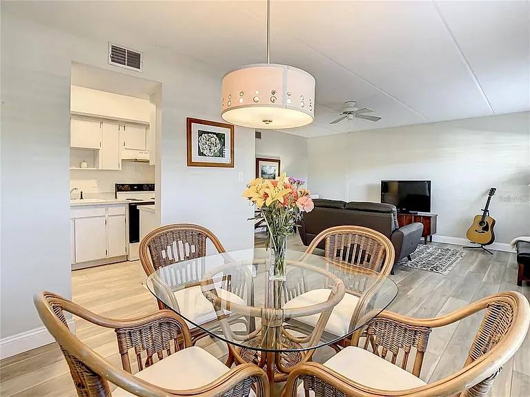 841 Patricia Ave #103 — Photo 10
