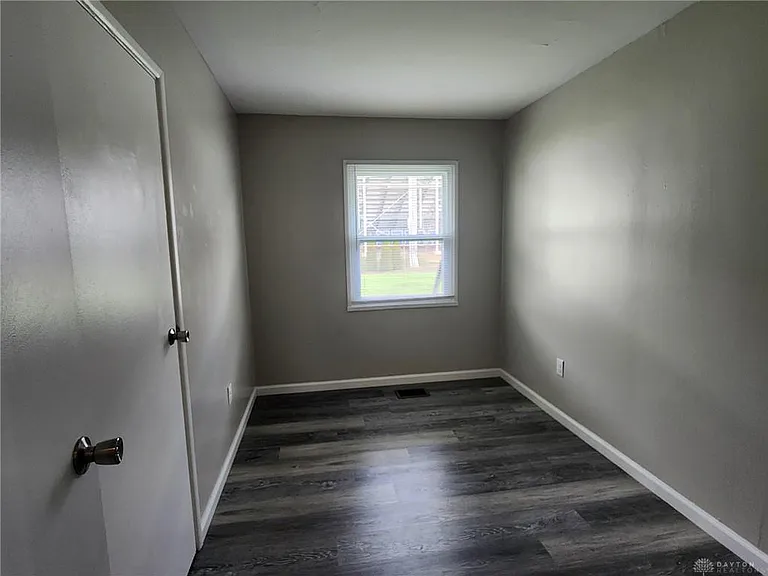 87 Poe Ln — Photo 8