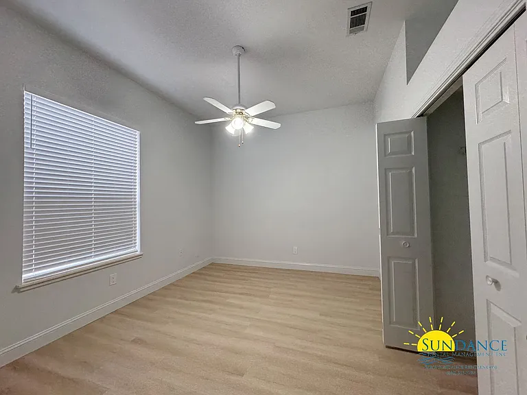 504 Fallin Waters Dr — Photo 20