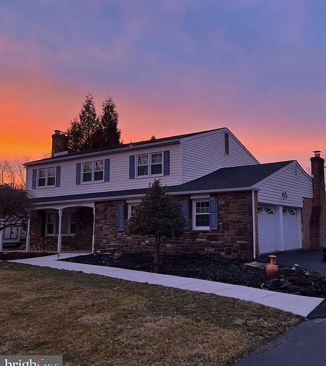 1st image of 105 Spring Garden Mill Dr