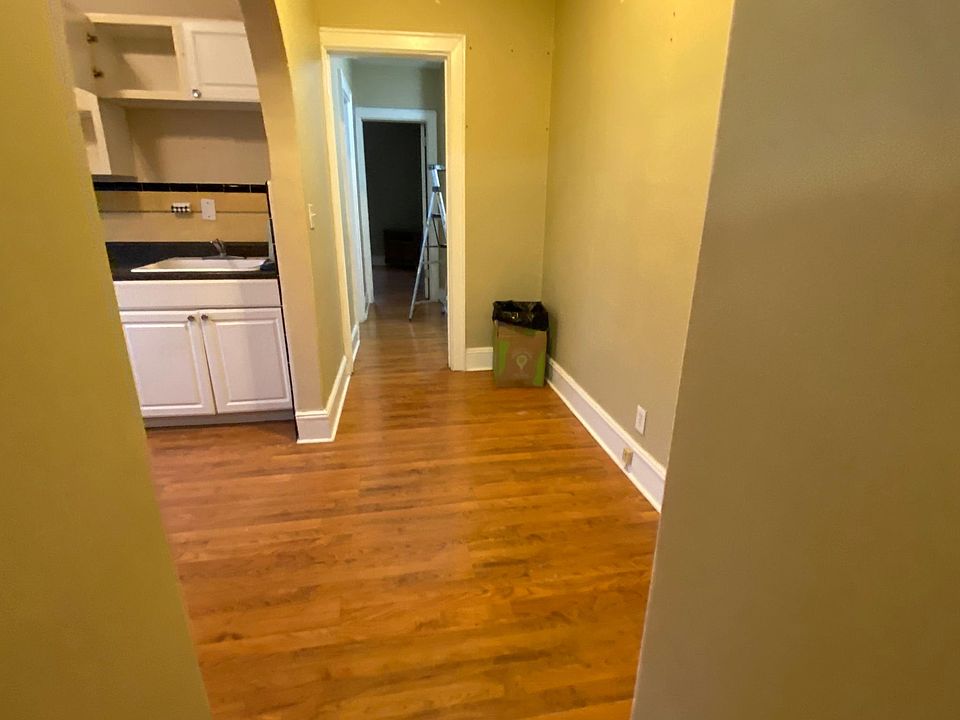 1st image of 14 King Ave #2W