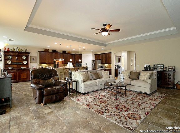 2nd image of 4213 Hillglen Way