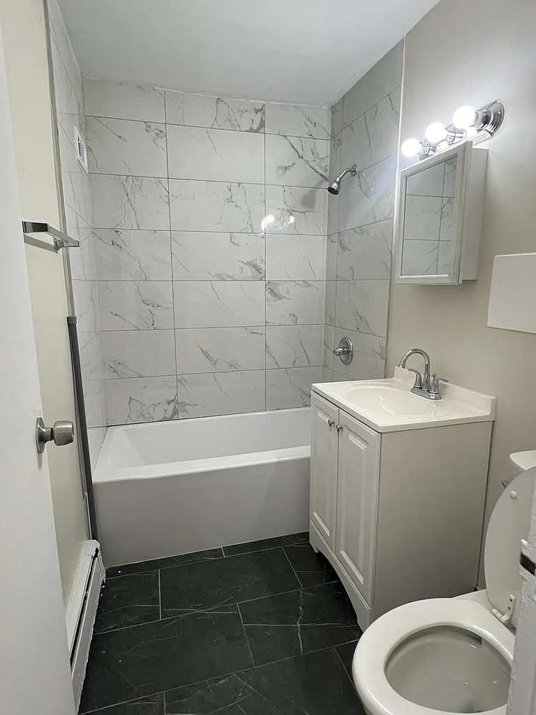 Building Photo - 479 Park Ave #A7