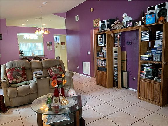 4th image of 2240 Wyndam Way