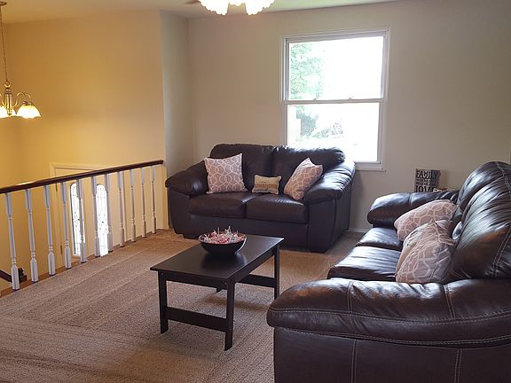 4th image of 248 Wiesen Ln