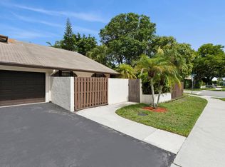 237 SW 27th Ter, Delray Beach, FL 33445