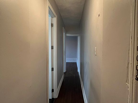 4th image of 698 Willoughby Ave #13