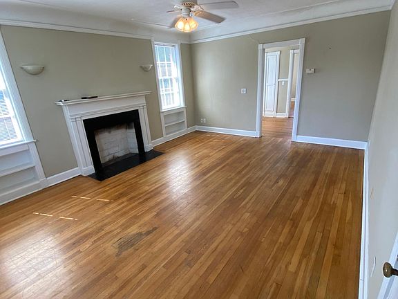 3rd image of 660 E 40th St #C