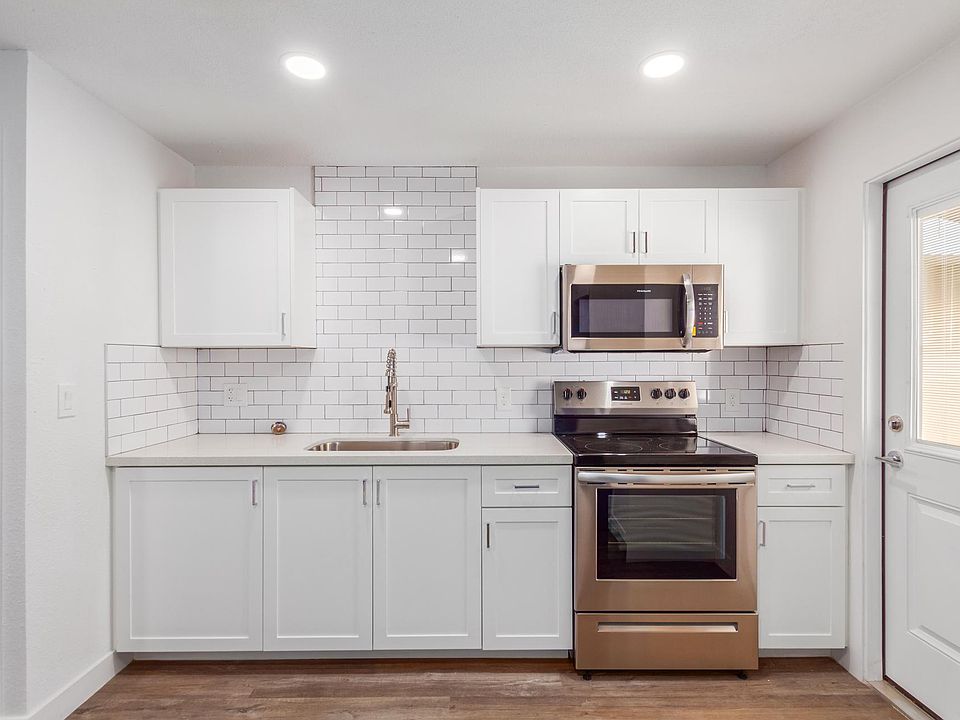 1st image of 510 N Horne APT 17