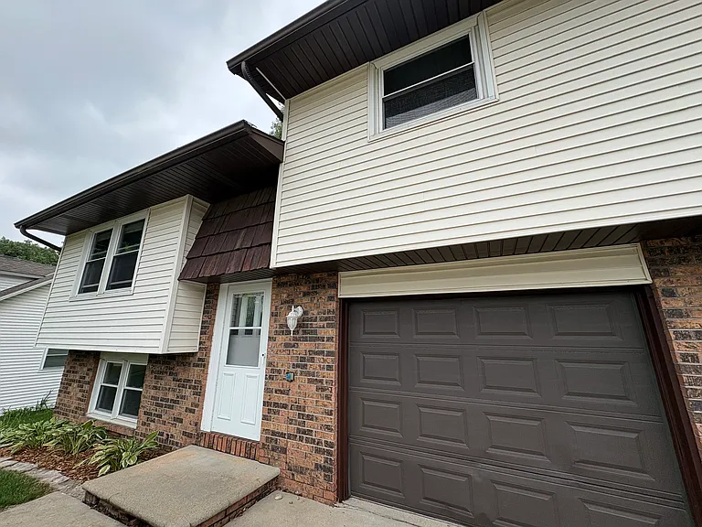 1511 S Point Rd — Photo 1