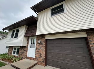 1511 S Point Rd, Green Bay, WI 54313