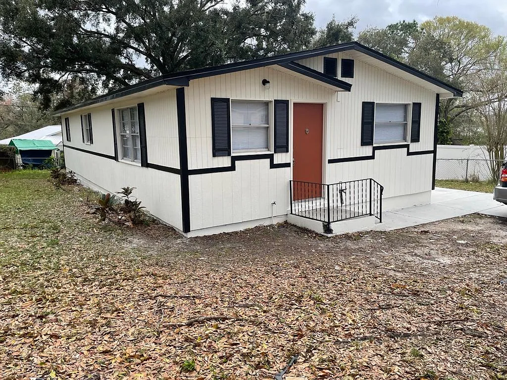 4 bed, 1500 sqft, $2,300 — Photo 1