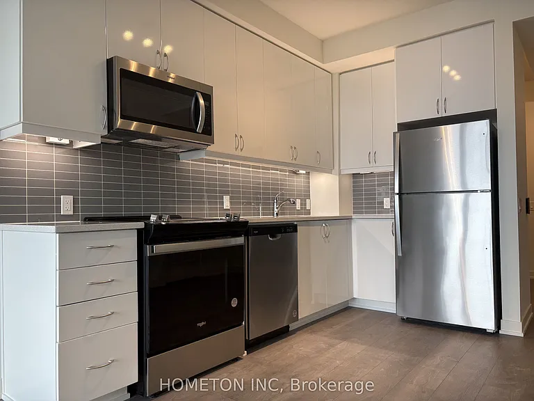 4955 Yonge St #2301 — Photo 4