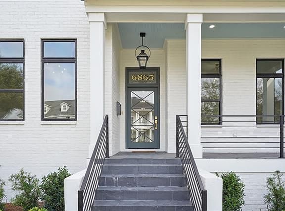 3rd image of 6865 Colbert St