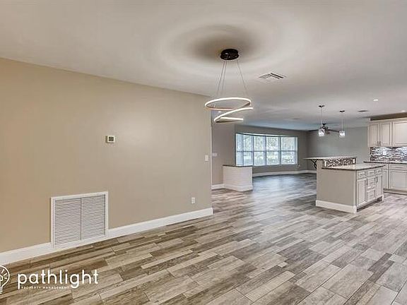 3rd image of 1759 Winfield Cir