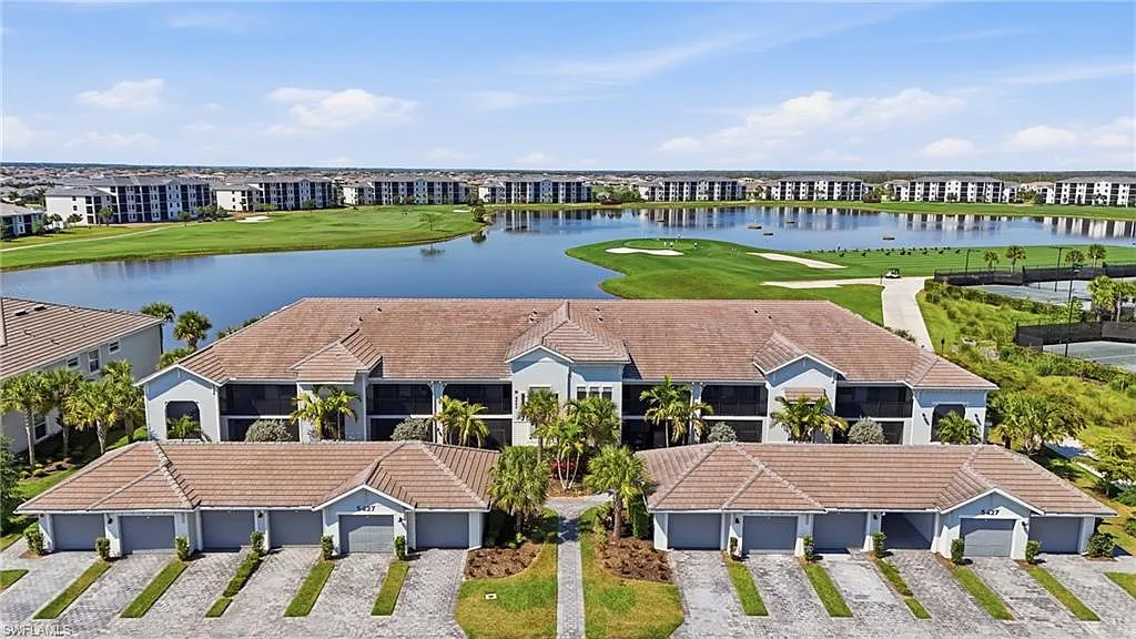2 bed, 2.0 bath, 1366 sqft, $2,400 — Photo 4