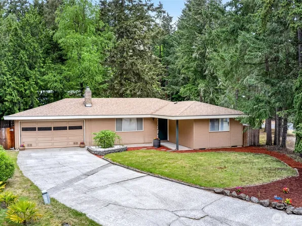 9401 Columbine Circle W, University Place, WA 98467
