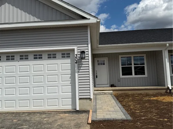 304 Nicks Way, Syracuse, NY 13209