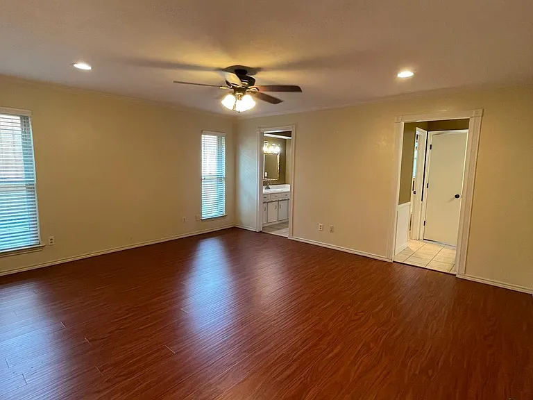 2765 N Hillbrier Cir — Photo 4