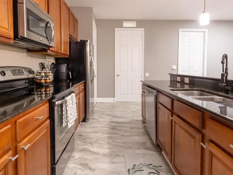 5024 Shoreway Loop #201 — Photo 6