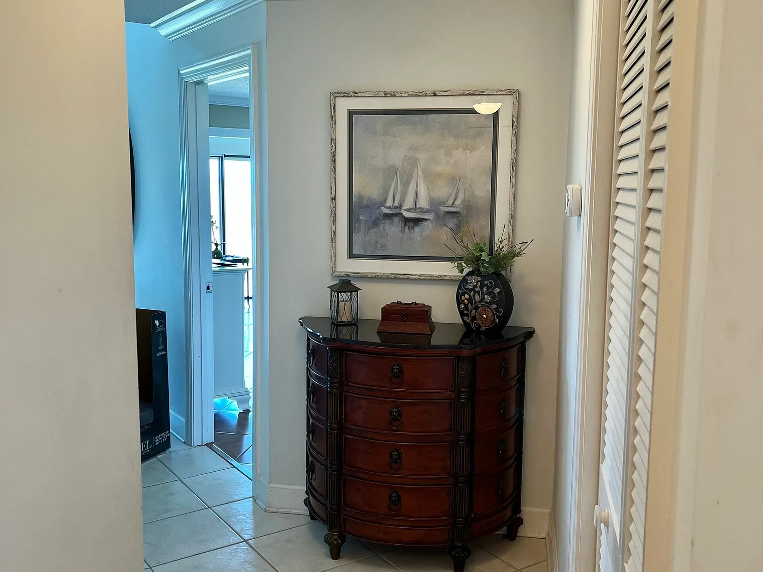 3 bed, 2.0 bath, 1355 sqft, $4,250 — Photo 3