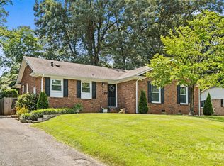 1400 Tarrington Ave, Charlotte, NC 28205