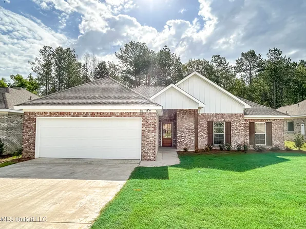 931 Riverside Ln, Pearl, MS 39208