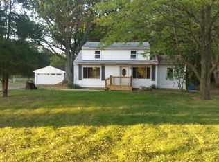 48460 Russia Rd, Amherst, OH 44001