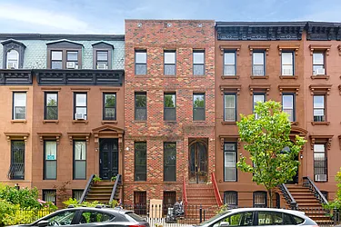 152 Macon Street in Bedford-Stuyvesant