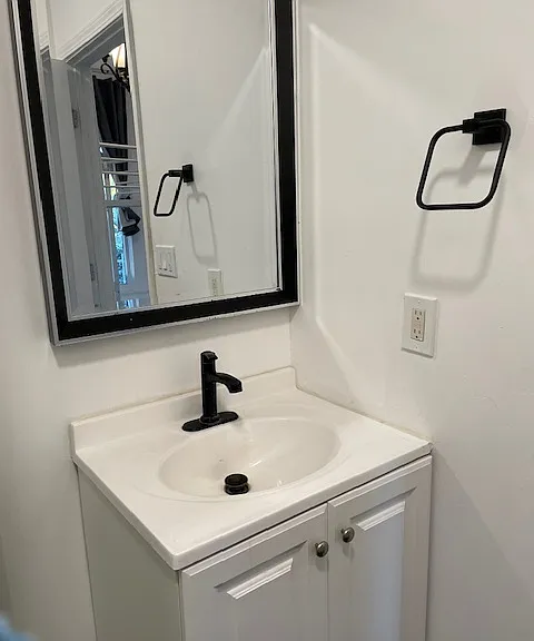 404 N 5th St #5 — Photo 8