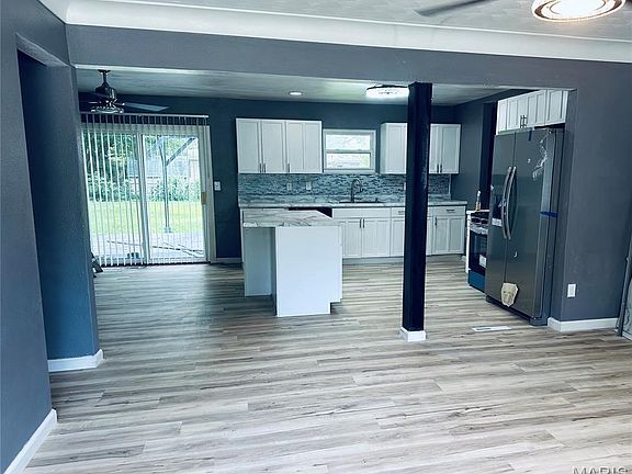 3rd image of 2509 Angela Dr