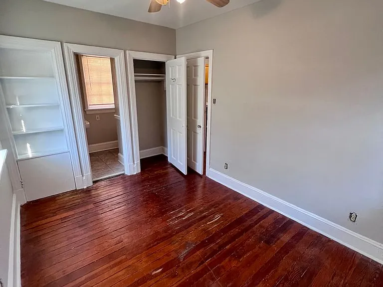 200 W Franklin St — Photo 6