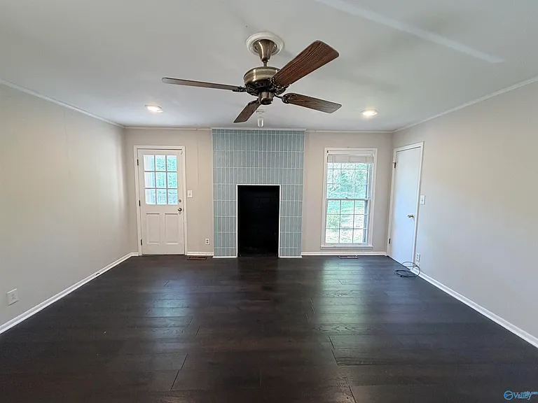 8711 Edgehill Dr SE — Photo 10