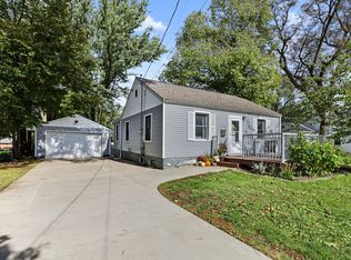 1515 Southlawn Dr, Des Moines, IA 50315