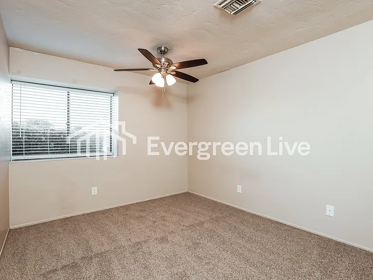 10240 E Vicksburg St — Photo 11