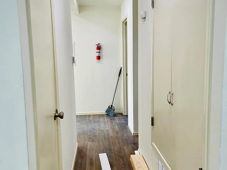 522 W Gutierrez St #3 — Photo 9