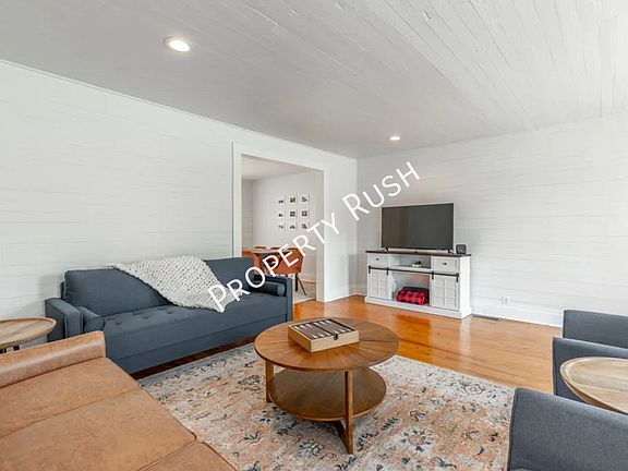 4th image of 1308 Dry Valley Rd