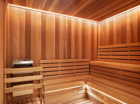 29 Huron Street image 15 of 18