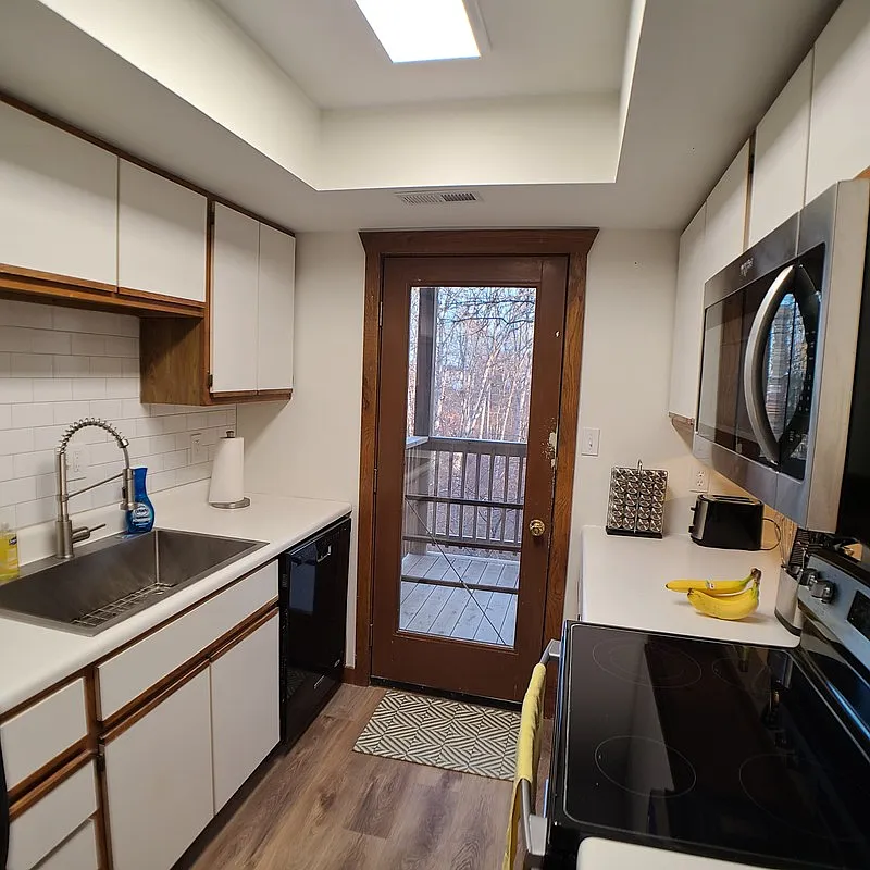 2 bed, 2.0 bath, 1200 sqft, $1,800 — Photo 2