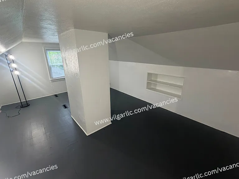 1353 Chase St — Photo 23